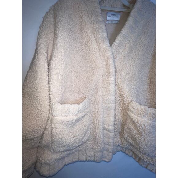 Urban Outfitters Teddy Jacket in Cream - Size‎ L - SO Yummy! - Picture 4 of 11
